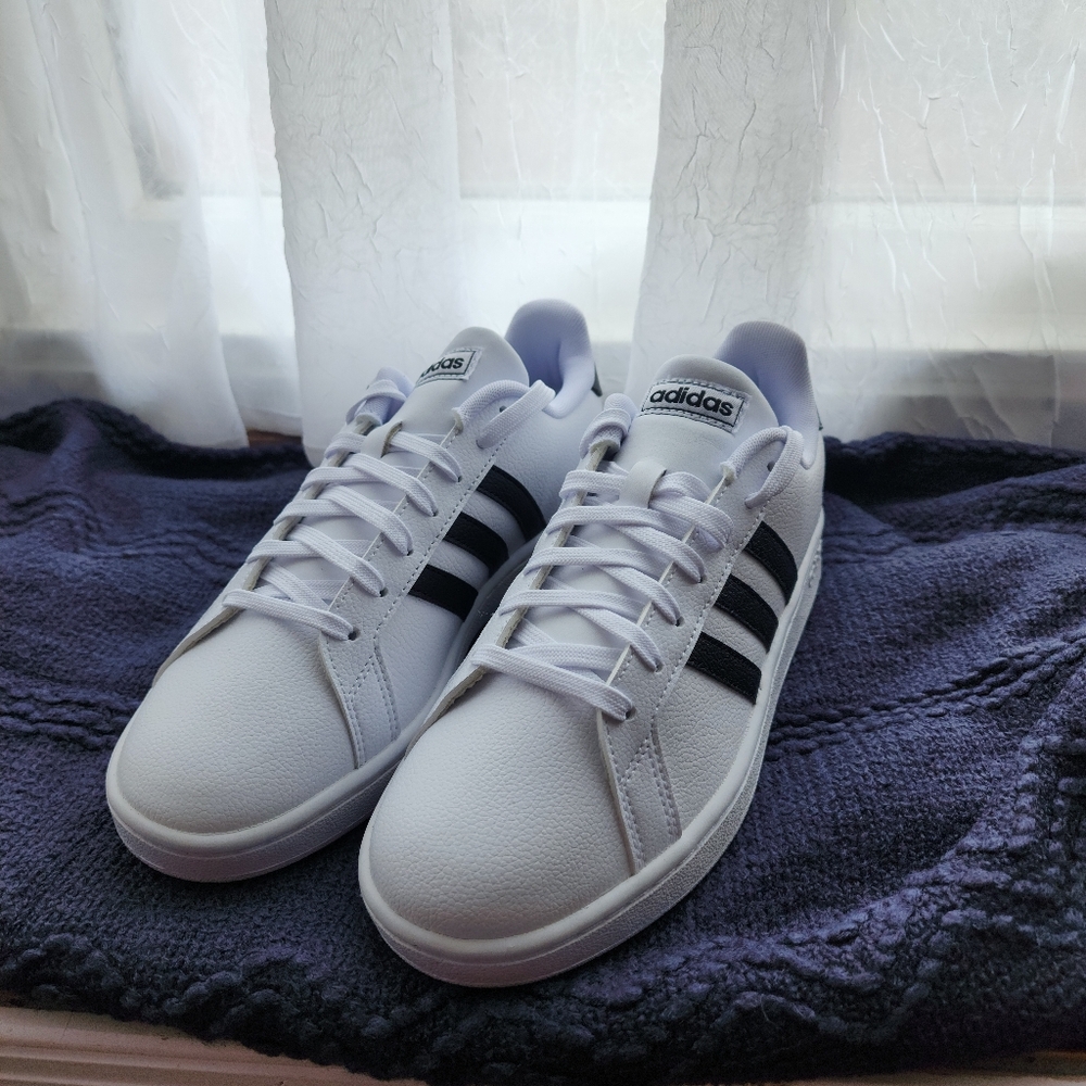 NIB Adidas Grand Court Women's Size 8 Sneakers